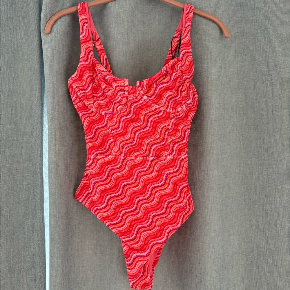 NWT vetchy suit